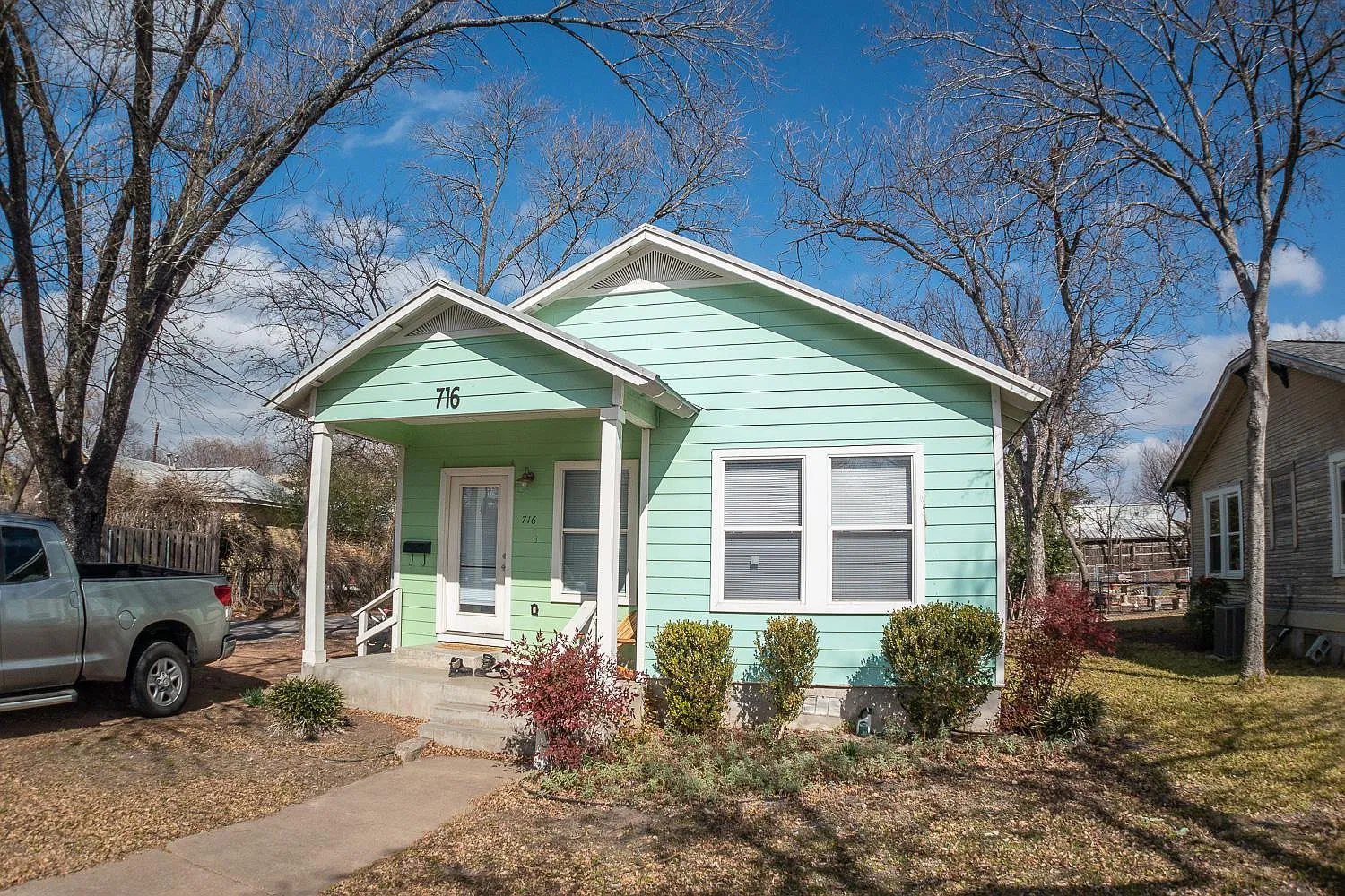 4 bed, 1998 sqft, $4,200 — Photo 1