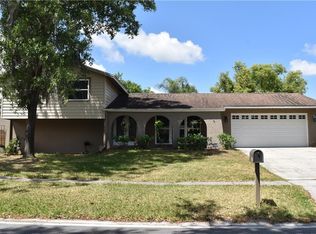 3813 Orangepointe Rd, Valrico, FL 33596