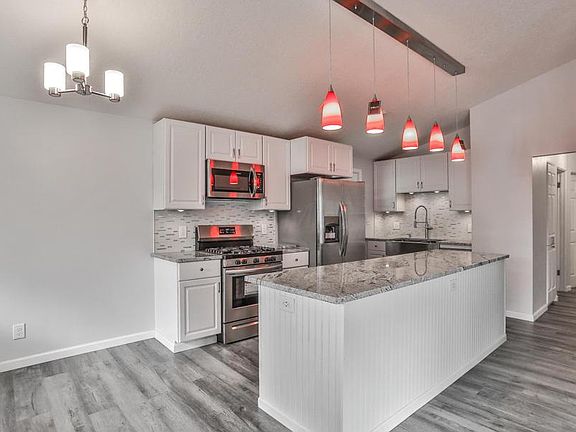 4th image of 4119 Ashgrove Dr