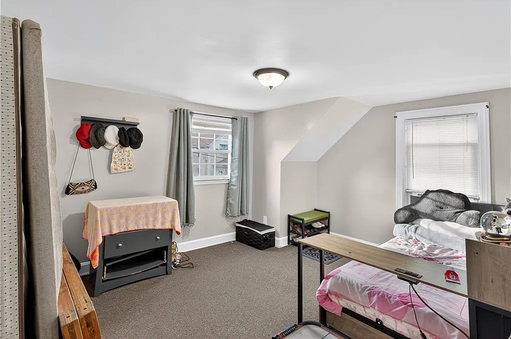 2 bed, 900 sqft, $1,800 — Photo 3