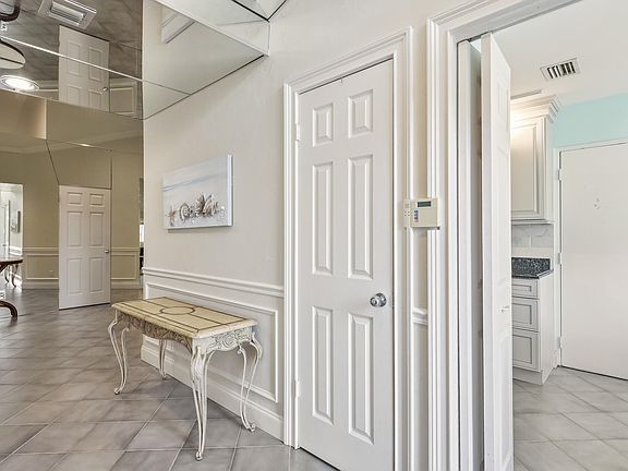 2nd image of 4738 Fountains Drive S