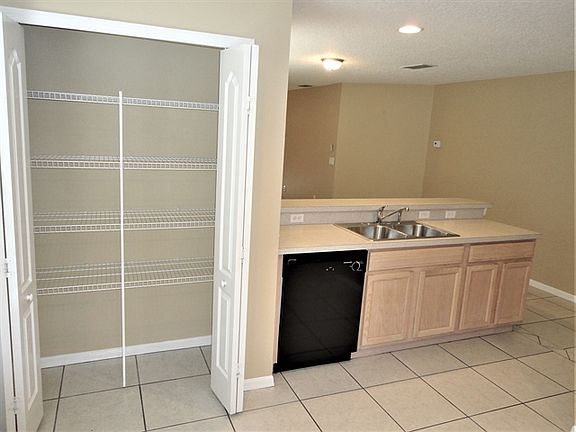 5th image of 15232 Quailmoor St