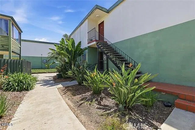3700 Dean Dr — Photo 2