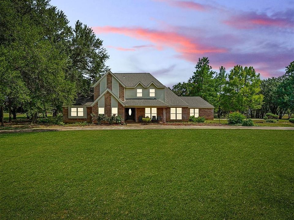 1st image of 214 Caleta Cir