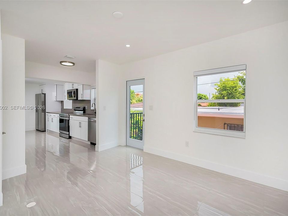 1st image of 588 SW 23rd Ave APT 2
