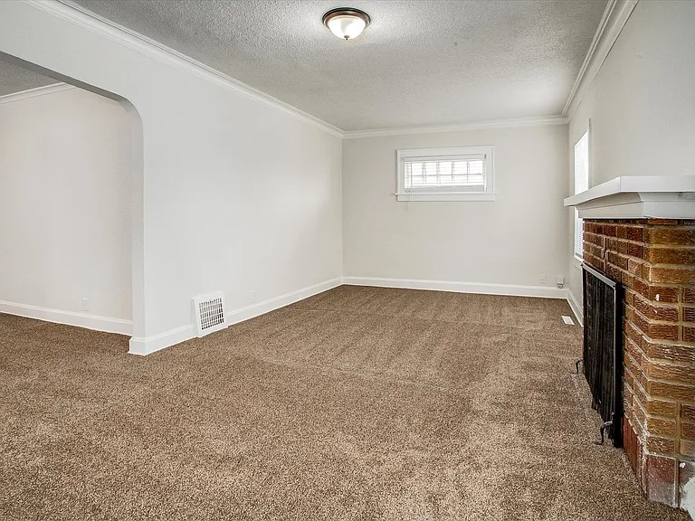 6210 Agnes Ave — Photo 8