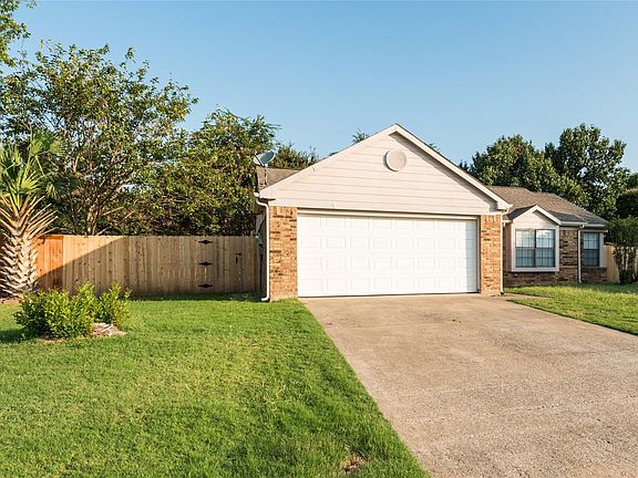 2nd image of 3514 Glenview Dr