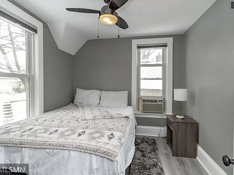 29 Melbourne Ave SE #2 — Photo 4