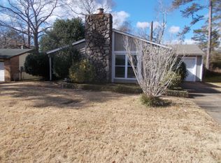 221 Pinewood Dr, Millbrook, AL 36054