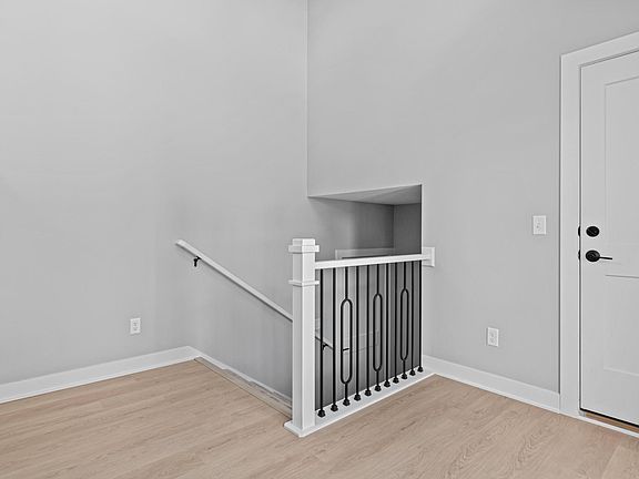 3rd image of 4784 261st St