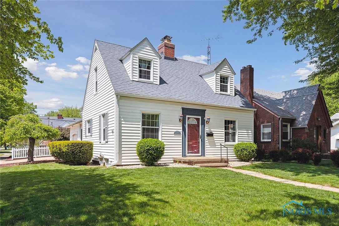 566 Ansonia St, Oregon, OH 43616 Zillow