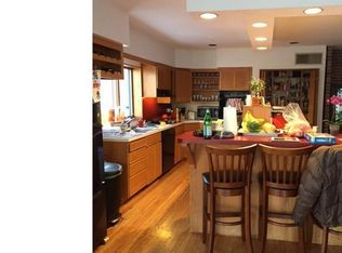 10 Hunts Point Rd, Cape Elizabeth, ME 04107