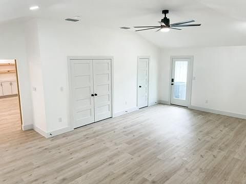 3rd image of 3211 N Central St