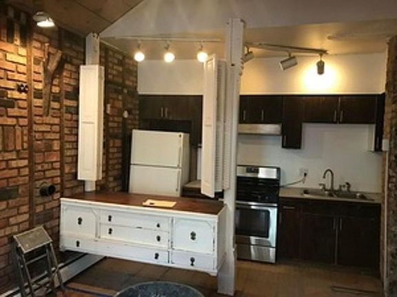 3rd image of 1516 N Sedgwick St APT 2F