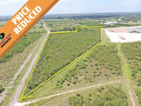 1867 Old Gonzales Rd, Cuero, TX 77954