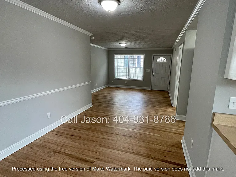 250 Stafford St NW #B — Photo 3