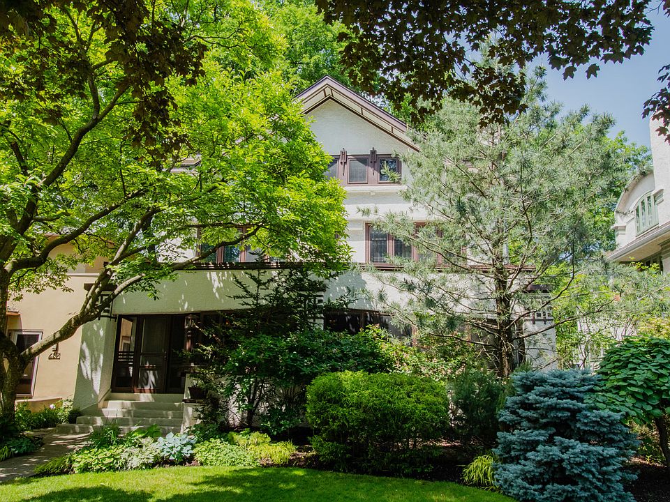 1st image of 635 Fair Oaks Ave