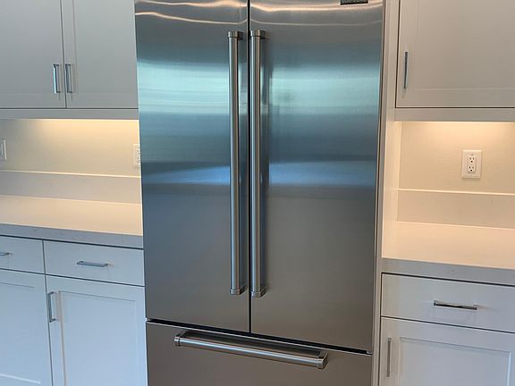 5th image of 9871 Skylar Ave