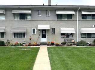 5946 Alan Dr APT 39, Brighton, MI