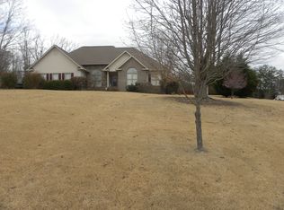 116 Bonnie Pearl Ln, Cleveland, GA 30528