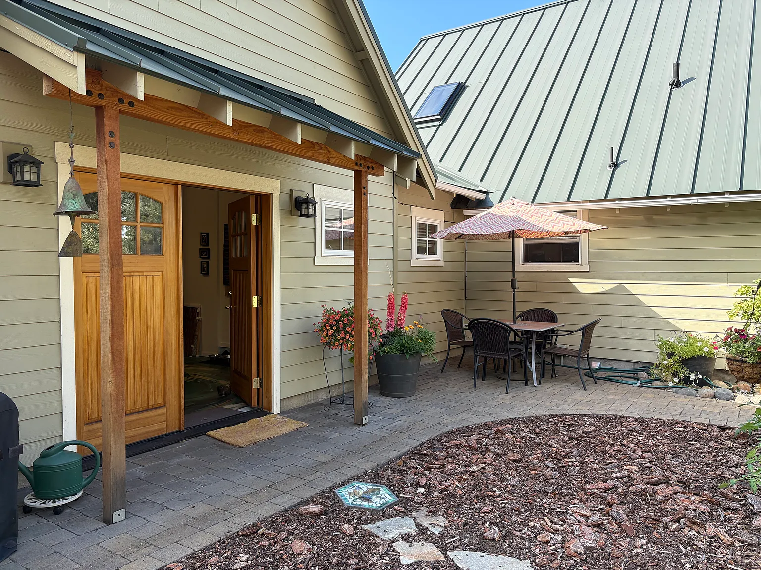 63625 High Standard Dr — Photo 2
