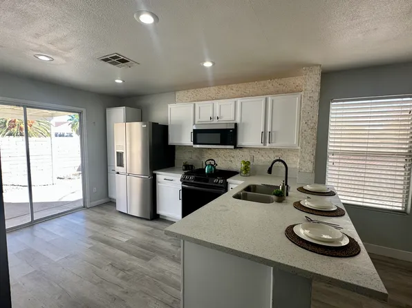 873 Adobe Flat Dr, Henderson, NV 89011