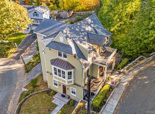 40 Park Way, Sea Cliff, NY 11579