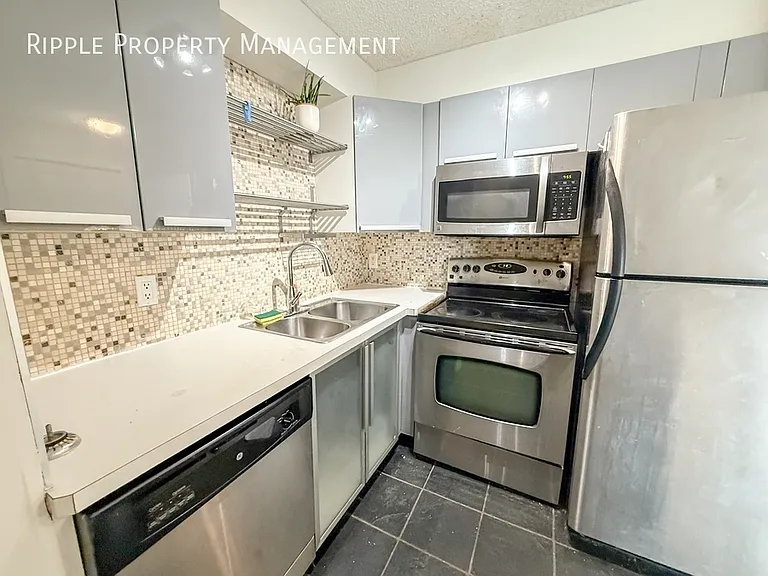 4000 Somervale Ct SW #403 — Photo 4