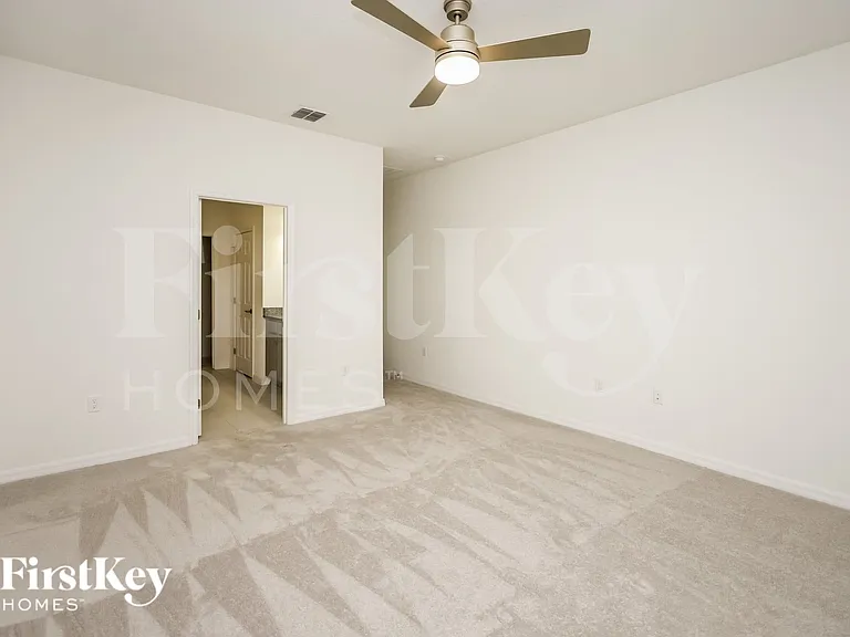 360 Corbel Ln — Photo 6