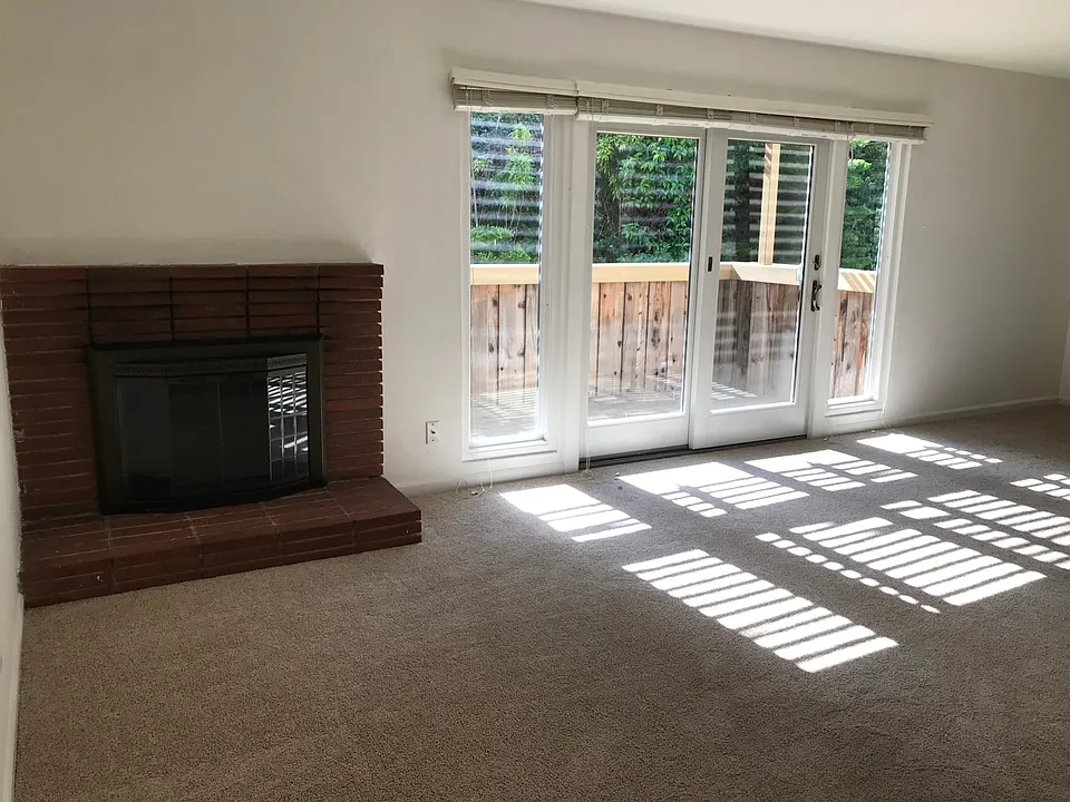 living/fireplace