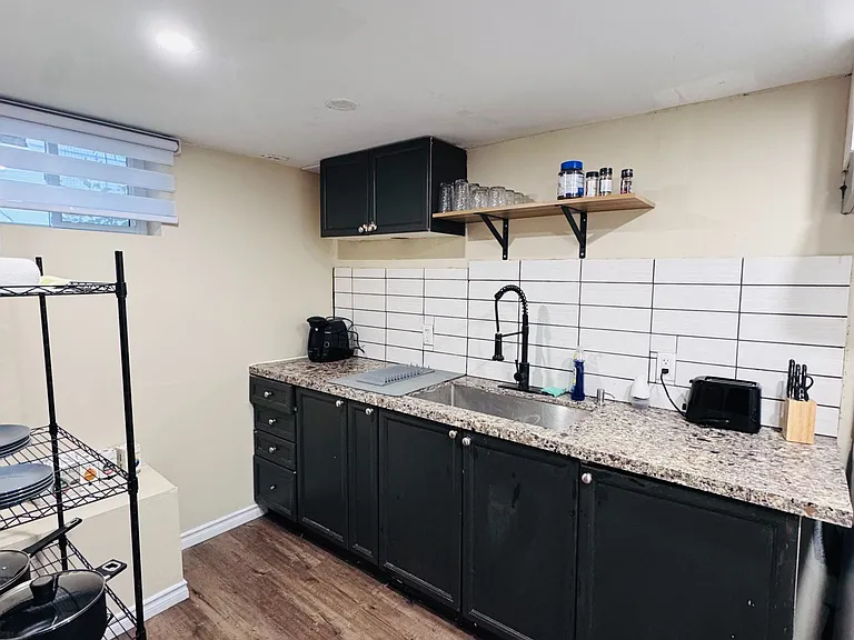 170 Louth St #BASEMENT — Photo 7