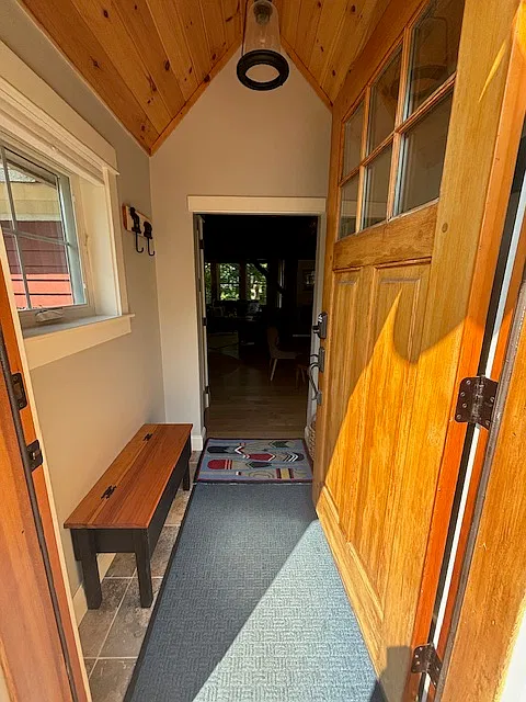 1 bed, 750 sqft, $2,000 — Photo 2