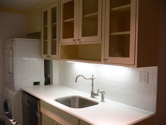 3rd image of 111 E 88th St APT 3C
