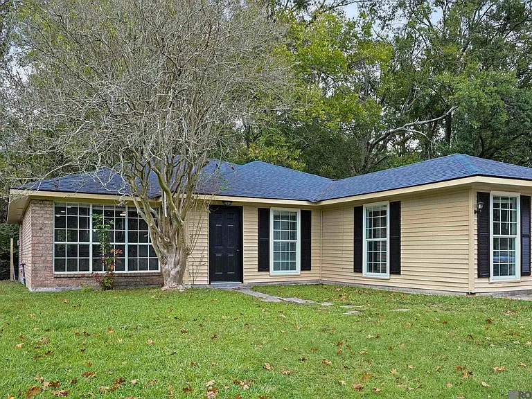 8724 Metairie Dr — Photo 1