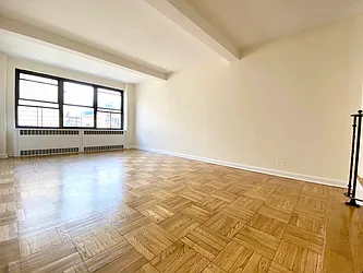 Rented by Manhattan Realty Group