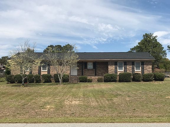 Great curb appeal!