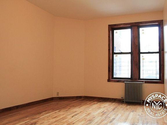3rd image of 49 Clarkson Ave APT 4H