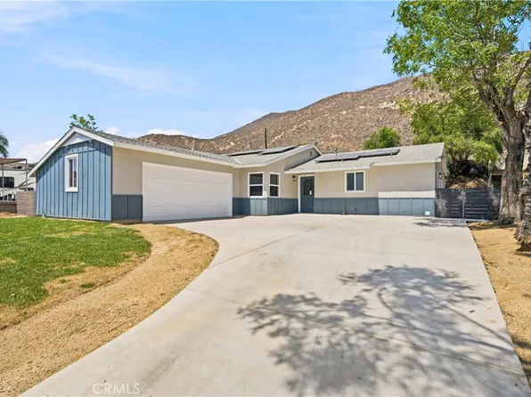 5945 Paramount Dr, Riverside, CA 92509