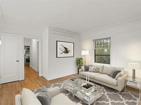 Brentwood Apartments