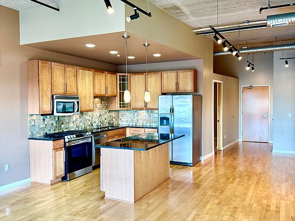 4th image of 350 N Main St Unit 605