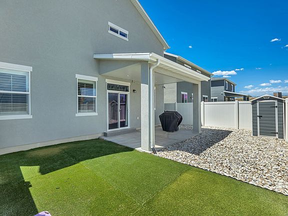 3rd image of 2042 W Lydia Ln