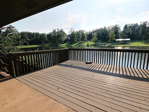 2nd image of 110 Driftwood Rd