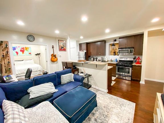 4th image of 1248 N Cleaver St #1E