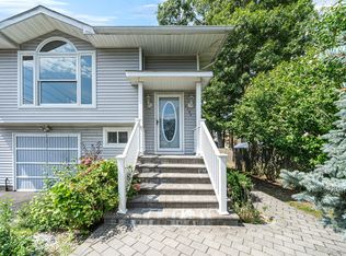 2794 Ocean Ave, Ronkonkoma, NY 11779
