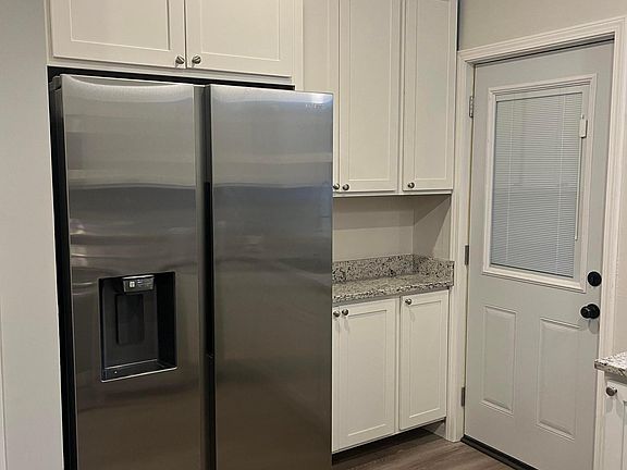 3rd image of 34 Dana Ave
