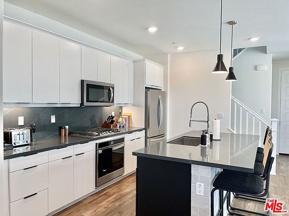 5th image of 27482 Boulderview Way