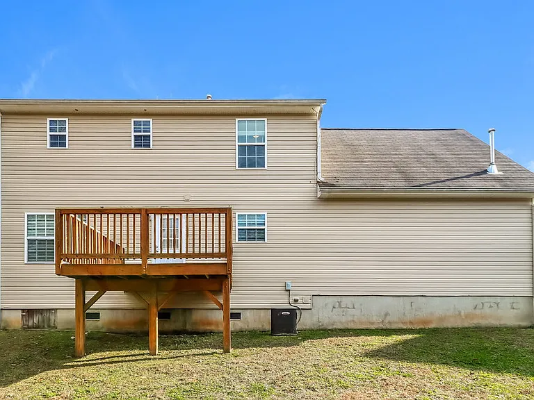 6805 Fawn View Dr — Photo 16