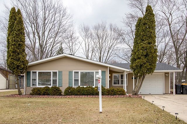 1st image of 615 Lincolnwood Dr