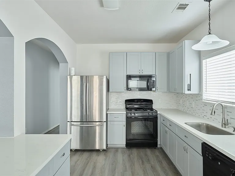 21718 Grassy Hill Ln — Photo 23
