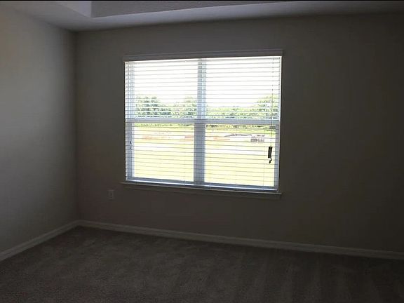 5th image of 3807 Brighton Park Cir